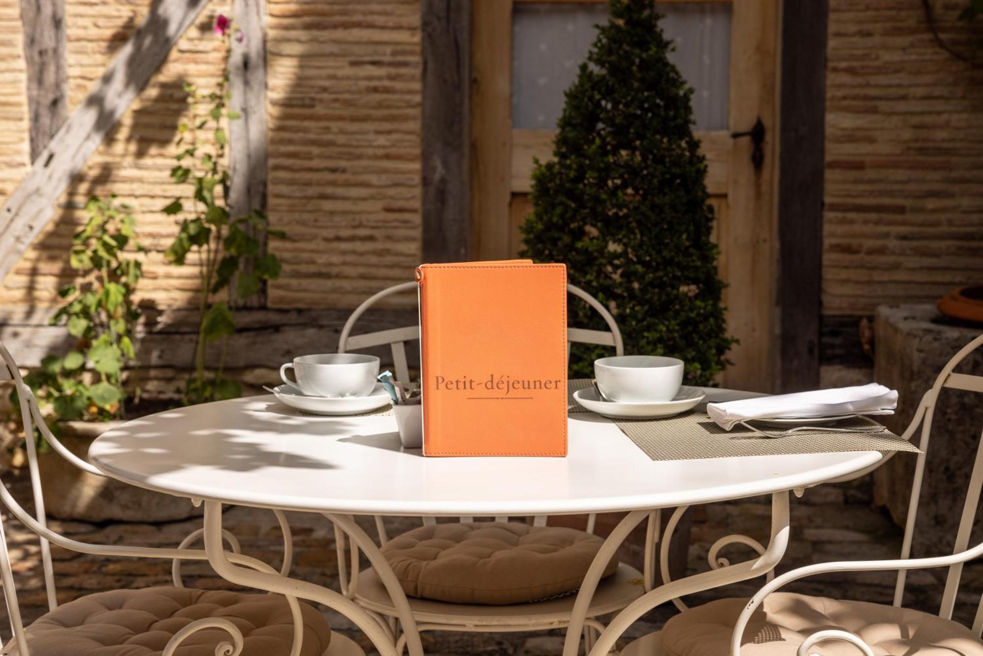 Le Champ Des Oiseaux Hotel & Spa Труа Экстерьер фото