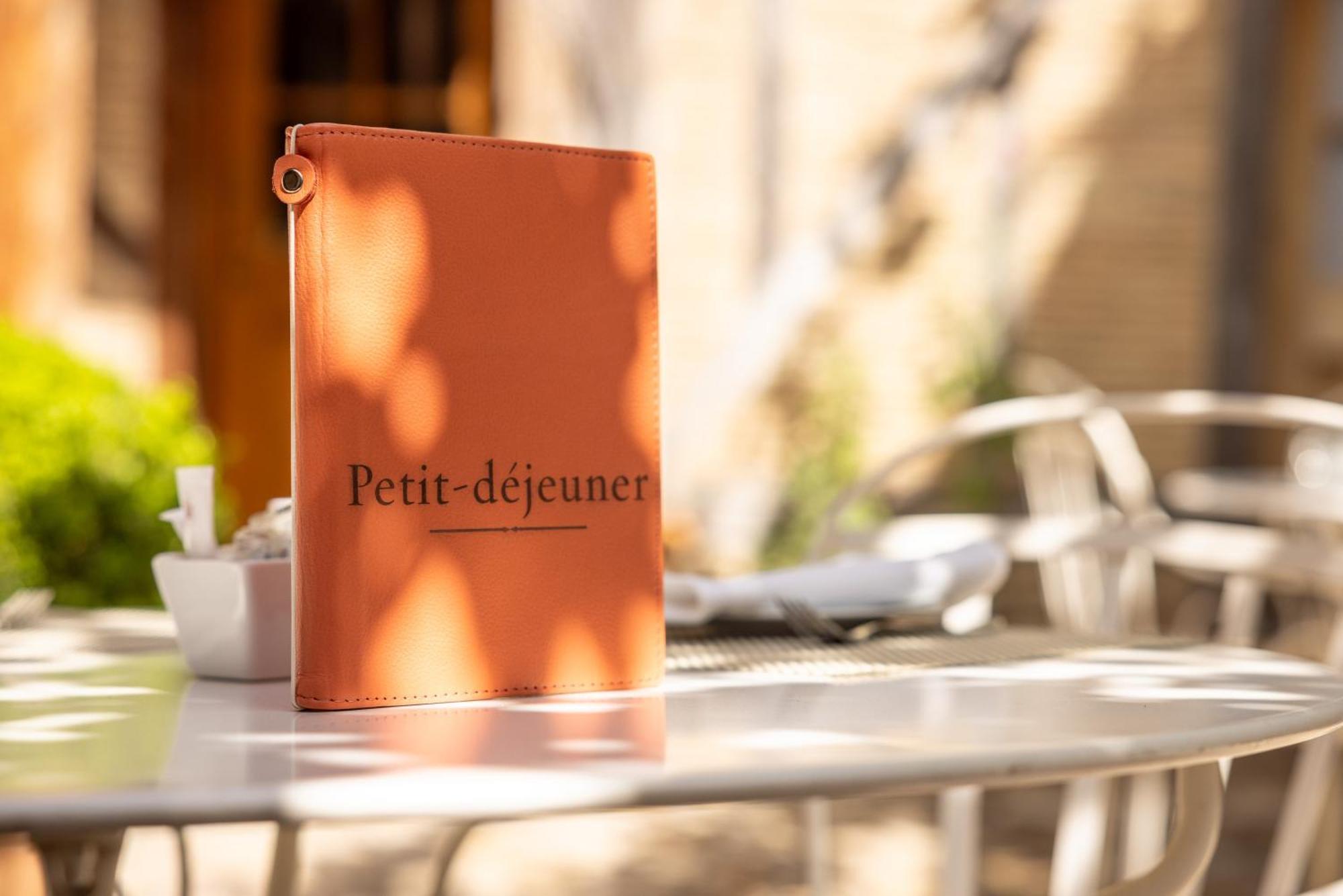 Le Champ Des Oiseaux Hotel & Spa Труа Экстерьер фото